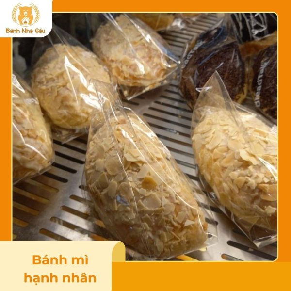 Bánh Mì Hạnh Nhân