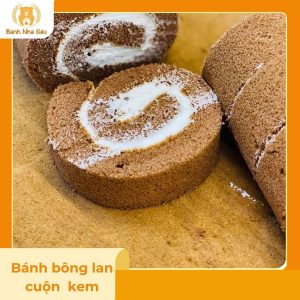 Bánh Bông Lan Cuộn Kem